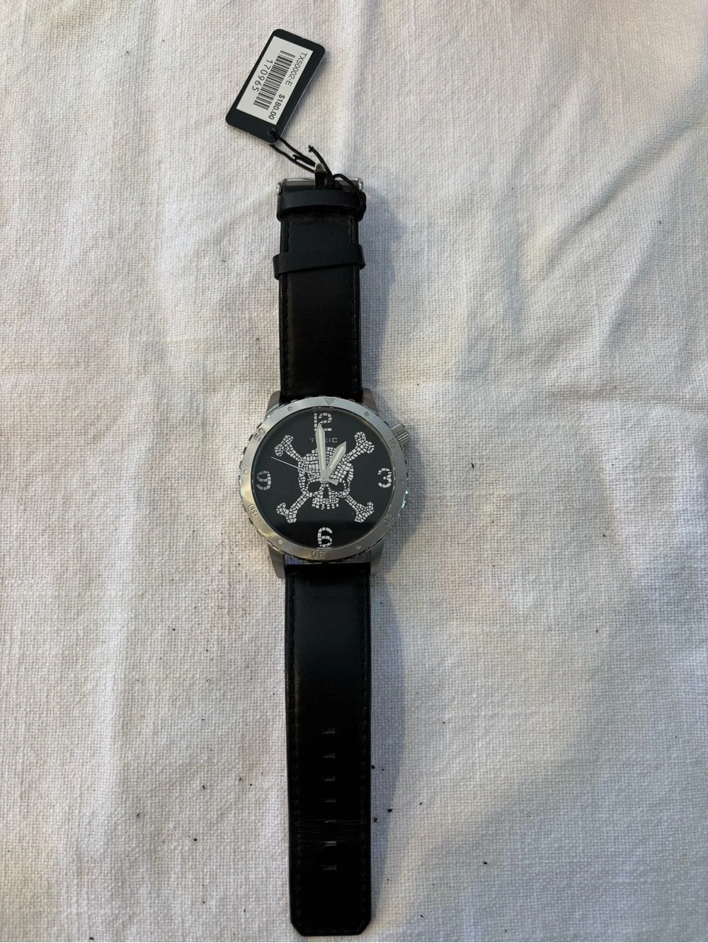 Toxic Red Decorative Watch Accessory Tin